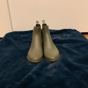 Target rubber rain boots